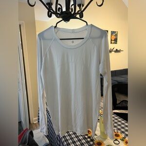 Lululemon swiftly tech top